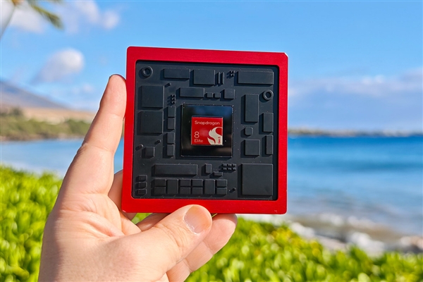 内存价格大涨 博主称明年迭代旗舰标准版会砍一刀