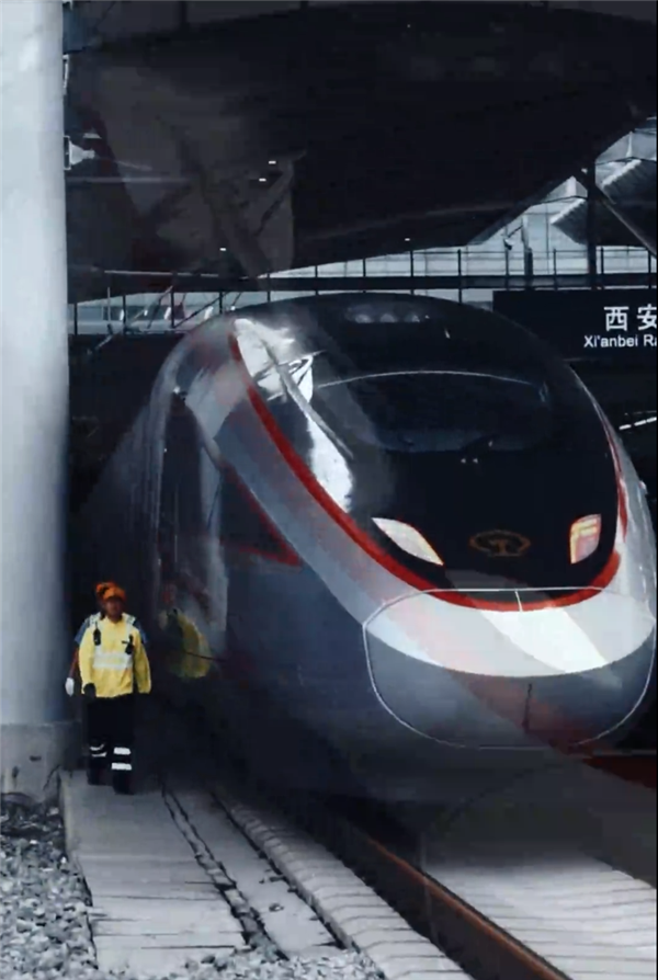 时速350公里的复兴号 竟然有这么大！