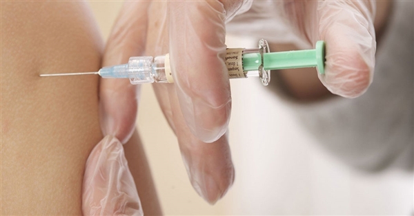 自己故意注射汽油“制造”炎症 两人敲诈诊所3万余元被判刑