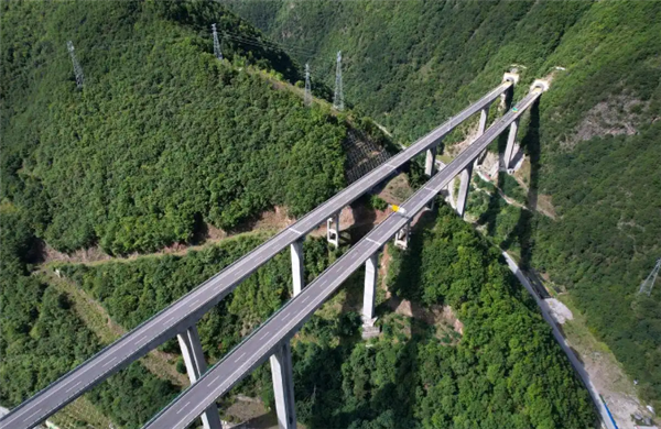 九绵高速全线限速80公里/小时引热议 官方：已开展优化限速工作