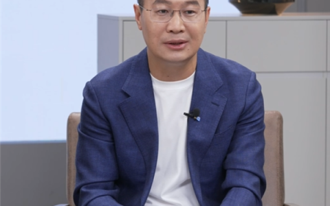 小米17 Pro Max销量最好！卢伟冰称小米17团队年终奖考虑翻倍