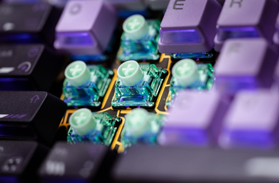 七彩虹星驰87铝合金磁轴电竞键盘首发499元起：8000Hz超高有线回报率