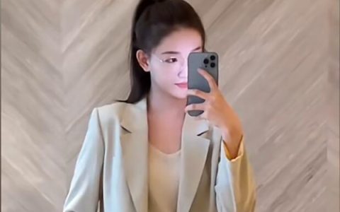 中秋节孟羽童和董明珠互发可爱表情包：沟通很轻松