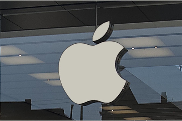 苹果前员工因名叫“三星”走红网络：最终他选择改名