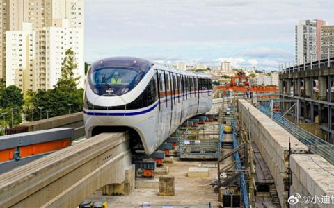 比亚迪在巴西圣保罗造了一辆“空中列车” 最大载客616人