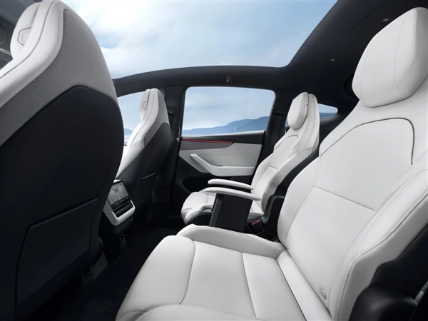 8000元 特斯拉Model Y L全新浅灰色高级内饰上线：抗污、好打理