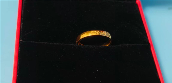 拼多多十周年豪气不：员工黄金礼再加码 比去年足足重了40克