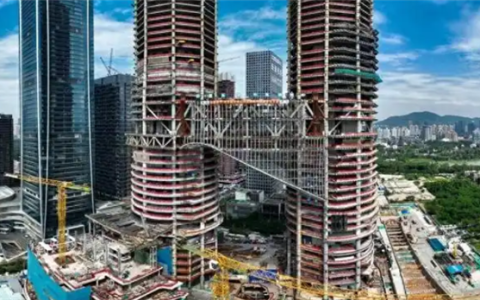 120米高空对接！深圳大湾区6000吨“巨龙”现毫米级合体