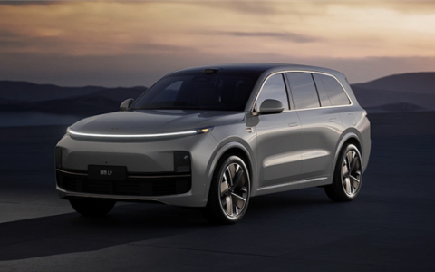 理想战略会大反思：承认变慢、低估了小米