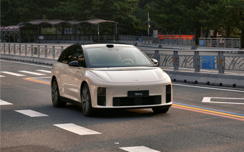 你会选哪种 理想i6欣旺达电池版提车周期大幅减少：还送额外延保