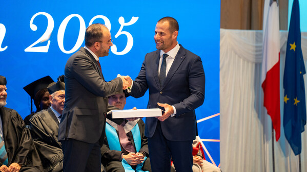 马耳他总理Robert Abela与GBS Malta欧洲运营总监Allen Lofaro