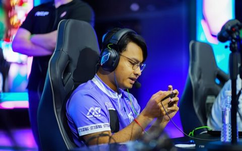 Phygital sports athlete competing