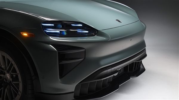 1156马力最强动力保时捷！新款卡宴纯电版官图发布