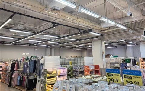 头部大超市门店一年缩减3037家 传统超市会消失吗！