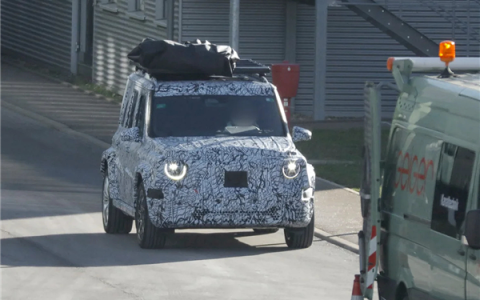 敢卖100万的纯电方盒子 奔驰小G谍照曝光：依旧硬派