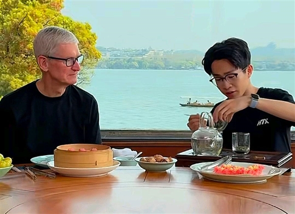 索要“一键三连”却拒绝给司机好评 何同学回应网约车事件