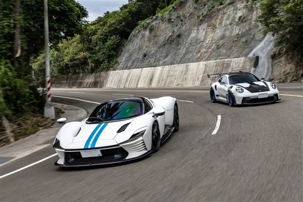 落地超2000万的超跑王者 林俊杰晒出新车法拉利Daytona SP3