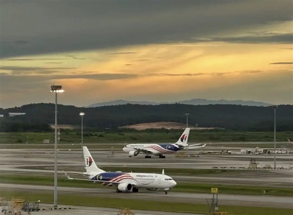 这个机场居然和邻国一样大！堪比10万个足球场