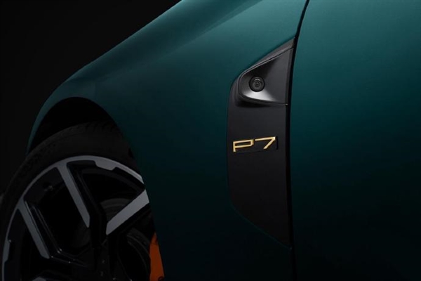 小鹏宣布P7车标从18K金升级24K金：年底前下单均可获得