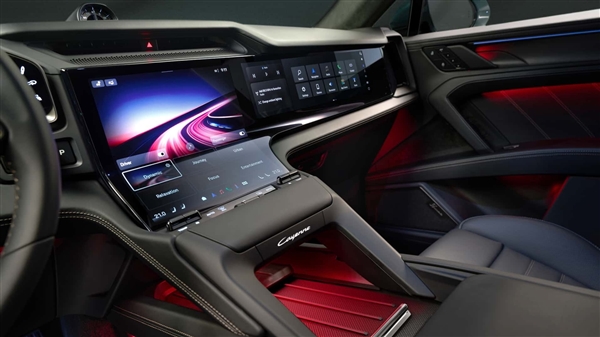 座舱史诗级革新 首搭曲面中控屏！保时捷纯电卡宴11月19日全球首发