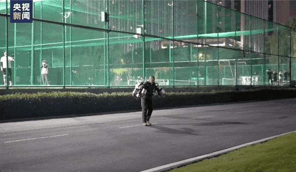 浙大校园有人原地起飞！现实版“钢铁侠”诞生了