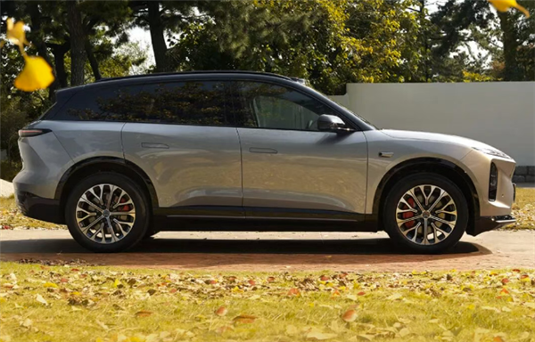 最畅销高端纯电SUV！蔚来ES6 30万台纪念版上市：34.98万起