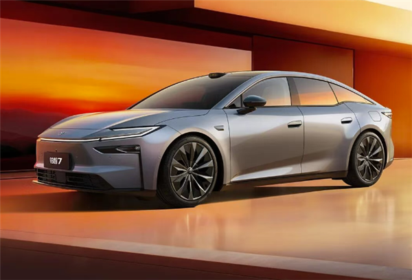 华为电机+鸿蒙座舱+小米生态！广汽丰田铂智7发布