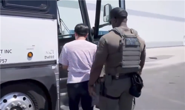 现代汽车CEO：白宫已就突袭美国韩工厂给自己道歉