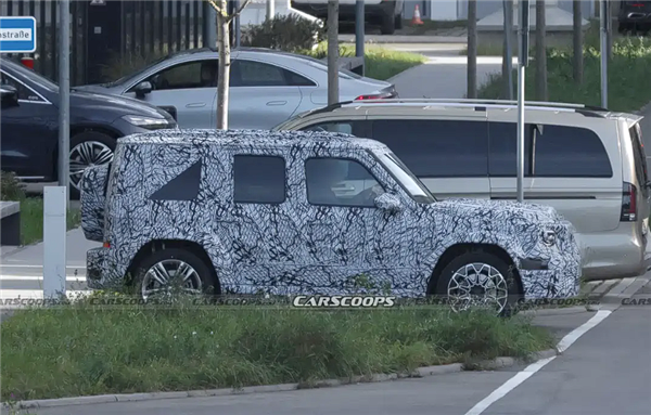 敢卖100万的纯电方盒子 奔驰小G谍照曝光：依旧硬派