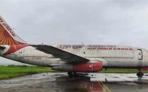 都长青苔了 印度人13年前弄丢一架飞机：被通知找到时一脸懵