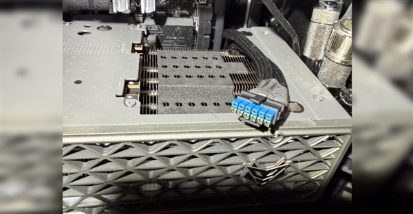 还怎么放心用:又一起RX 9070 XT显卡12V-2x6接口烧毁!