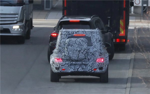 敢卖100万的纯电方盒子 奔驰小G谍照曝光：依旧硬派