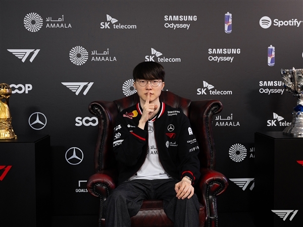 AI挑战世界最强LOL战队：T1答应与马斯克Grok 5对战！