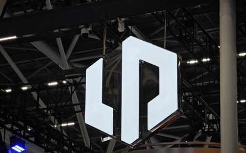 零跑高管：与一汽首个海外车型合作项目已落地 预计明年量产