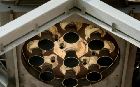 首飞倒计时！深蓝航天“星云一号”火箭一级动力系统九机并联试车成功