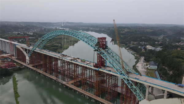 全长1252米！世界最大跨度无推力组合拱桥合龙