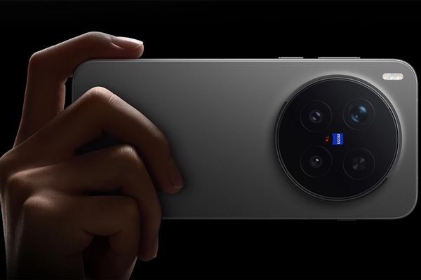 影像灭霸 vivo X300 Ultra参数出炉：唯一全大底双2亿像素