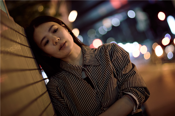 2949元 佳能发布RF45mm F1.2 STM全画幅镜头：同价位罕见F/1.2大光圈