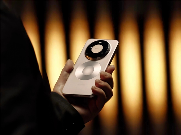 华为Mate 80系列将采用全金属机身设计：业界首款