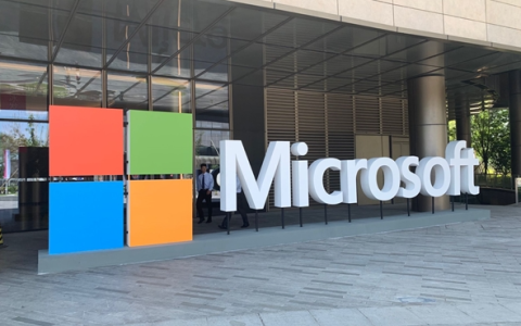 微软自研AI芯片遇阻：计划借力OpenAI技术实现突围