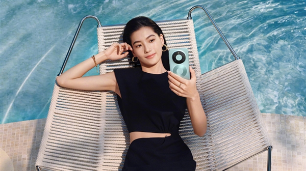 华为Mate 80系列官图来了：全新双环设计 史上最美Mate