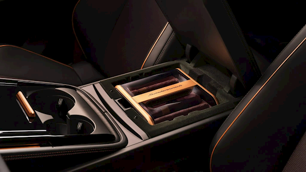 绝世孤品！保时捷发布Panamera Turbo定制版：中东富豪买下了