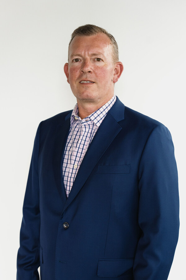 Adam Phillips, CEO of FXTRADING.com