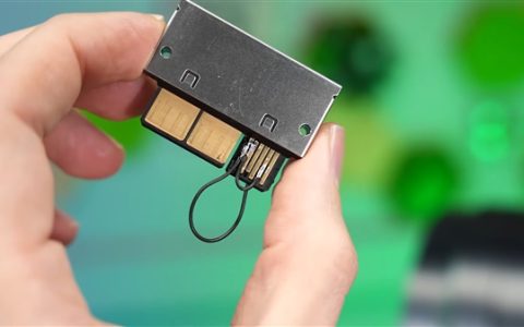 单12V-2×6实现为RTX 5090供电750W！甚至都没敢跑分