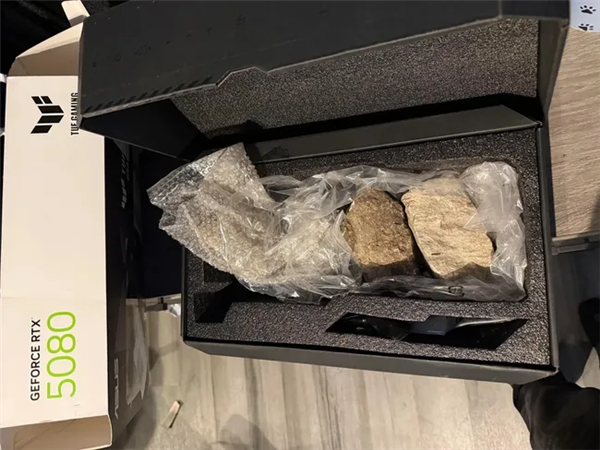 RTX 5080变真石头不退款:折腾一个月终于有了结果!关键证据立功