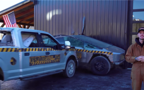 千万粉丝网红为博眼球烧掉价值40万美元的法拉利：却因逃税被抓