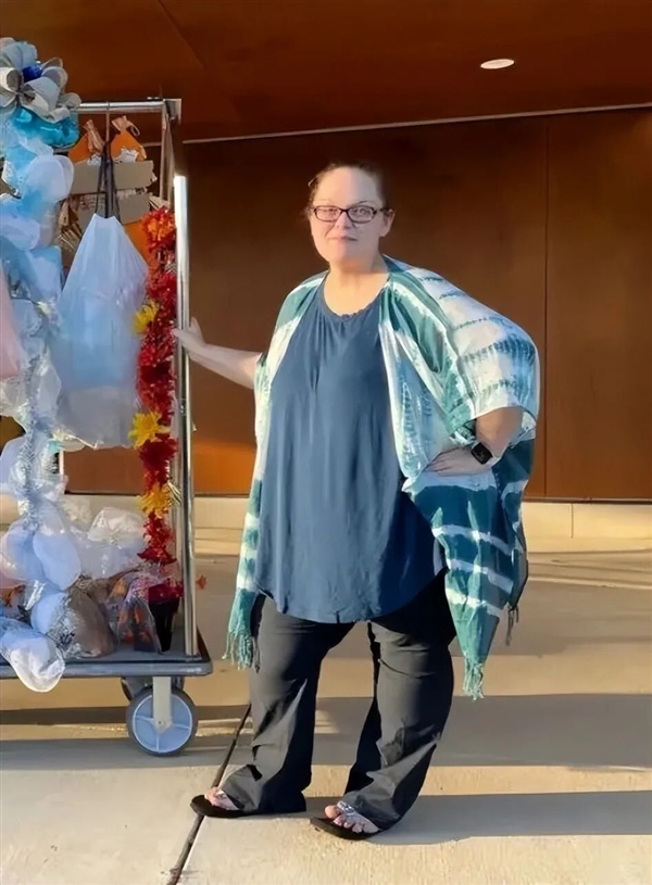 子弹卡在脂肪层 美国女子遇歹徒连中7枪奇迹生还！