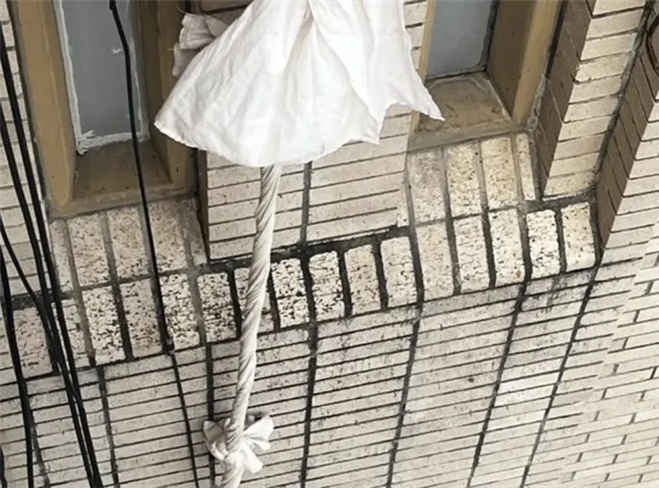 16年成功越狱4次！意大利臭名昭著囚犯再上演“金蝉脱壳”