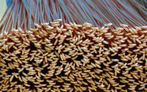 格力市场总监朱磊晒工厂图：铜管堆成山！坚决不用铝代铜