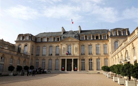 家贼难防！法国总统府惊显内盗：专偷国宴用品